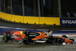 Foto zur News: Max Verstappen (Red Bull), Fernando Alonso (McLaren) und Kimi Räikkönen (Ferrari)