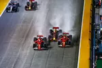 Foto zur News: Sebastian Vettel (Ferrari), Max Verstappen (Red Bull) und Kimi Räikkönen (Ferrari)