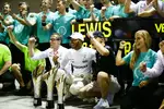 Foto zur News: Lewis Hamilton (Mercedes) und Valtteri Bottas (Mercedes)