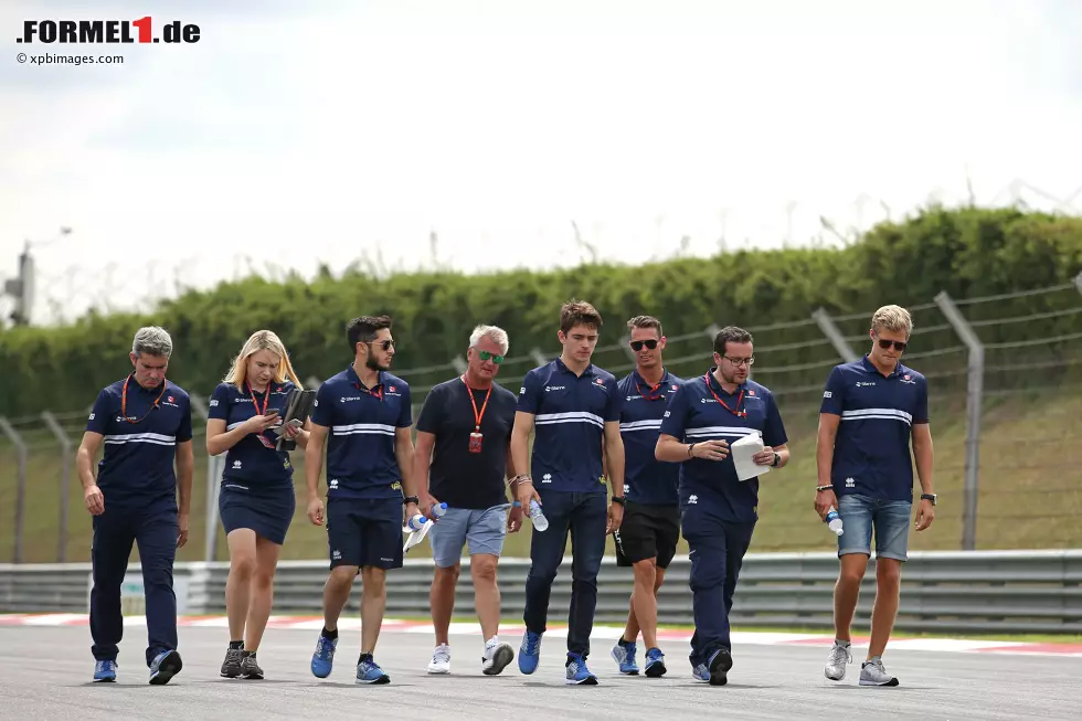 Foto zur News: Charles Leclerc und Marcus Ericsson (Sauber)