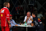Foto zur News: Niki Lauda, Helmut Marko und Christian Horner