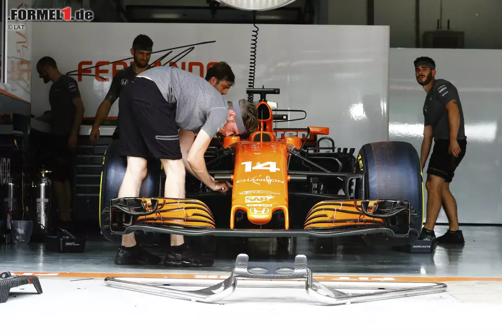 Foto zur News: Fernando Alonso (McLaren)