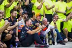 Gallerie: Daniel Ricciardo (Red Bull), Max Verstappen (Red Bull) und Christian Horner