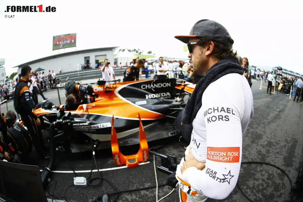 Foto zur News: Fernando Alonso (McLaren)