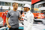 Foto zur News: Lewis Hamilton (Mercedes) und Jenson Button