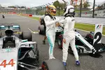 Foto zur News: Lewis Hamilton (Mercedes) und Valtteri Bottas (Mercedes)