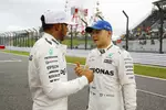 Foto zur News: Lewis Hamilton (Mercedes) und Valtteri Bottas (Mercedes)