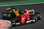 Foto zur News: Kimi Räikkönen (Ferrari) und Nico Hülkenberg (Renault)