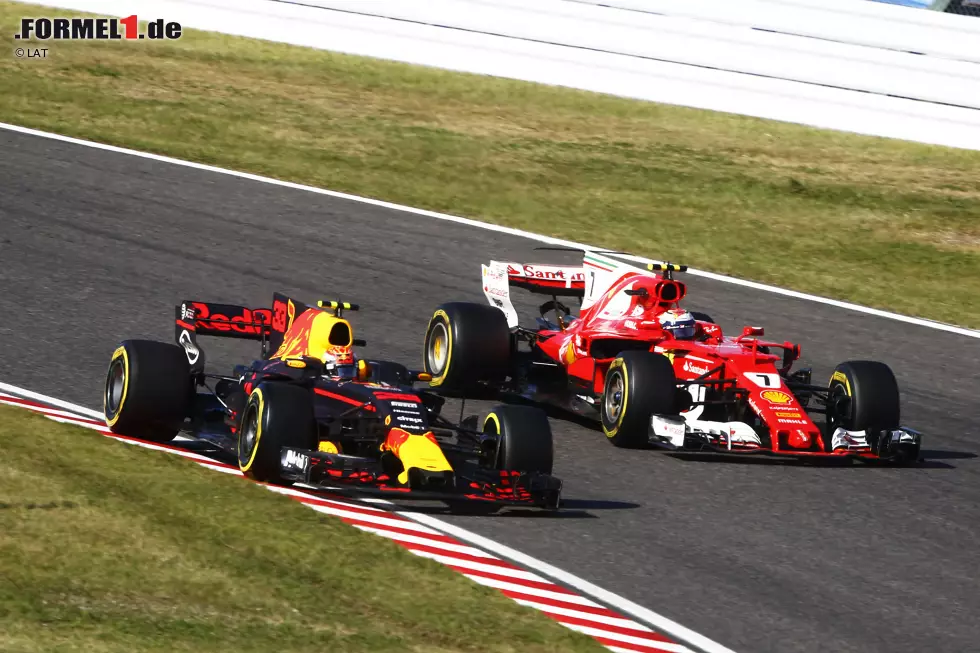 Foto zur News: Max Verstappen (Red Bull) und Kimi Räikkönen (Ferrari)