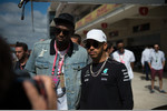 Foto zur News: Lewis Hamilton (Mercedes) mit Usain Bolt