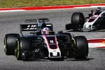 Foto zur News: Romain Grosjean (Haas) und Kevin Magnussen (Haas)