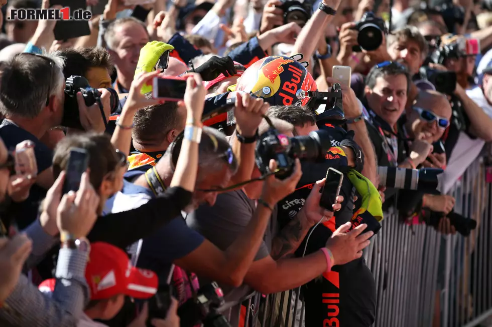 Foto zur News: Max Verstappen rückt in der Jahreswertung 2017 auf P3 vor. Klicken Sie sich jetzt durch die 17 schönsten Highlight-Fotos des Rennens in Austin!