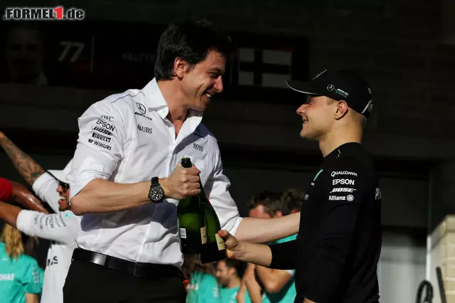 Foto zur News: Formel-1-Live-Ticker: Max Verstappen räumt FIA-Preis ab