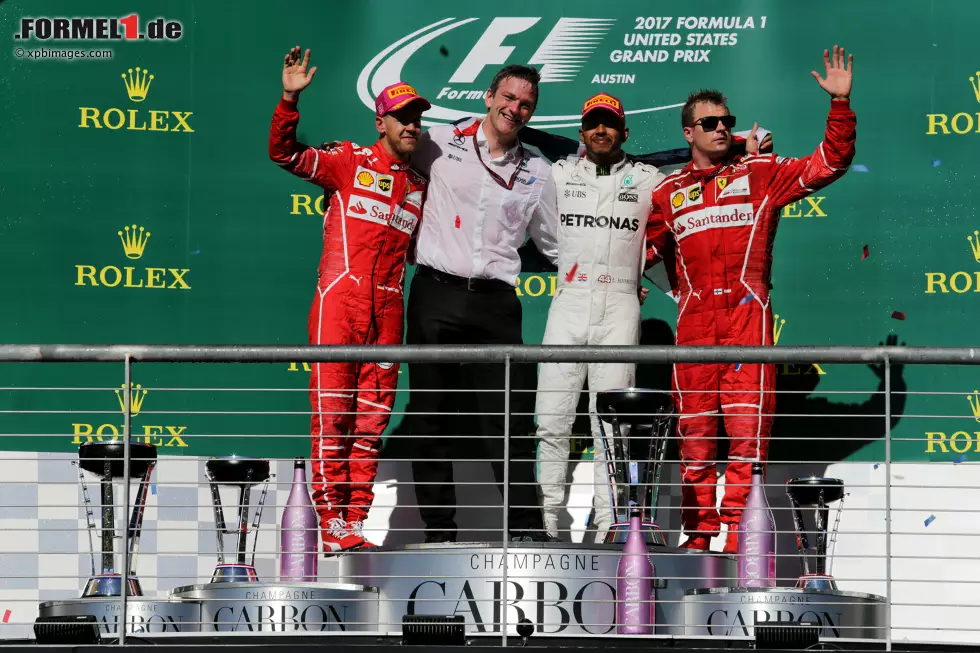 Foto zur News: Sebastian Vettel (Ferrari), Lewis Hamilton (Mercedes) und Kimi Räikkönen (Ferrari)