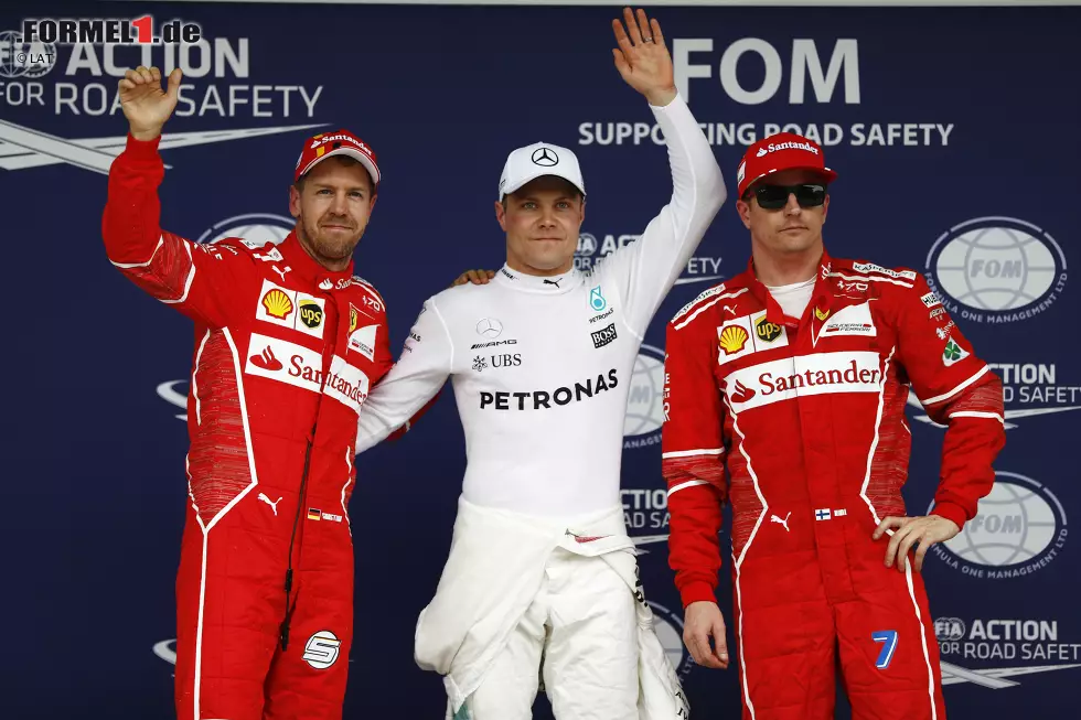 Foto zur News: Valtteri Bottas (Mercedes), Sebastian Vettel (Ferrari) und Kimi Räikkönen (Ferrari)