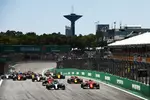 Foto zur News: Valtteri Bottas (Mercedes), Sebastian Vettel (Ferrari), Kimi Räikkönen (Ferrari), Max Verstappen (Red Bull) und Sergio Perez (Force India)