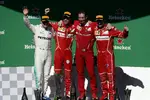 Foto zur News: Valtteri Bottas (Mercedes), Sebastian Vettel (Ferrari) und Kimi Räikkönen (Ferrari)