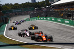 Foto zur News: Fernando Alonso (McLaren), Sergio Perez (Force India), Nico Hülkenberg (Renault) und Carlos Sainz (Renault)