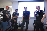 Foto zur News: Niki Lauda, Lewis Hamilton, Toto Wolff &amp; Andy Cowell