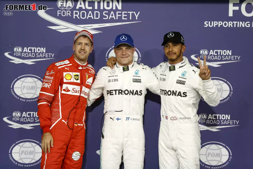 Foto zur News: Valtteri Bottas (Mercedes), Lewis Hamilton (Mercedes) und Sebastian Vettel (Ferrari)