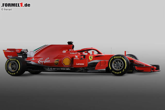 Foto zur News: Der neue Ferrari SF71H ist eine Evolution des erfolgreichen Vorjahresautos. Schon beim ersten Blick fällt auf, dass der Bolide hinten deutlich angestellt ist. Jetzt durch die Bilder von Vettels neuem Auto klicken!