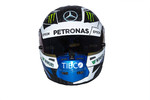 Foto zur News: Helm von Valtteri Bottas (Mercedes)