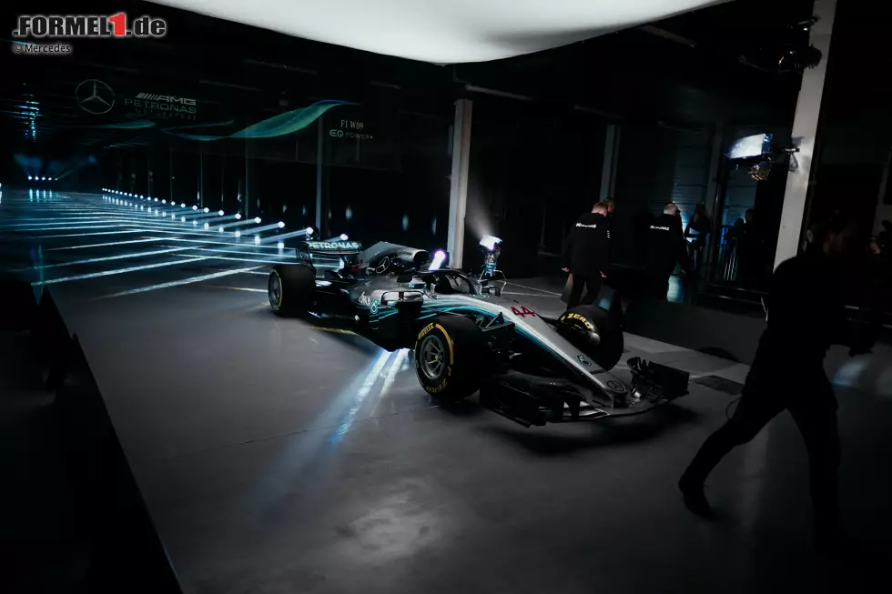 Foto zur News: Mercedes F1 W09 EQ Power+