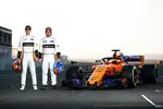 Foto zur News: Stoffel Vandoorne und Fernando Alonso (McLaren)