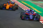 Gallerie: Brendon Hartley (Toro Rosso) und Fernando Alonso (McLaren)