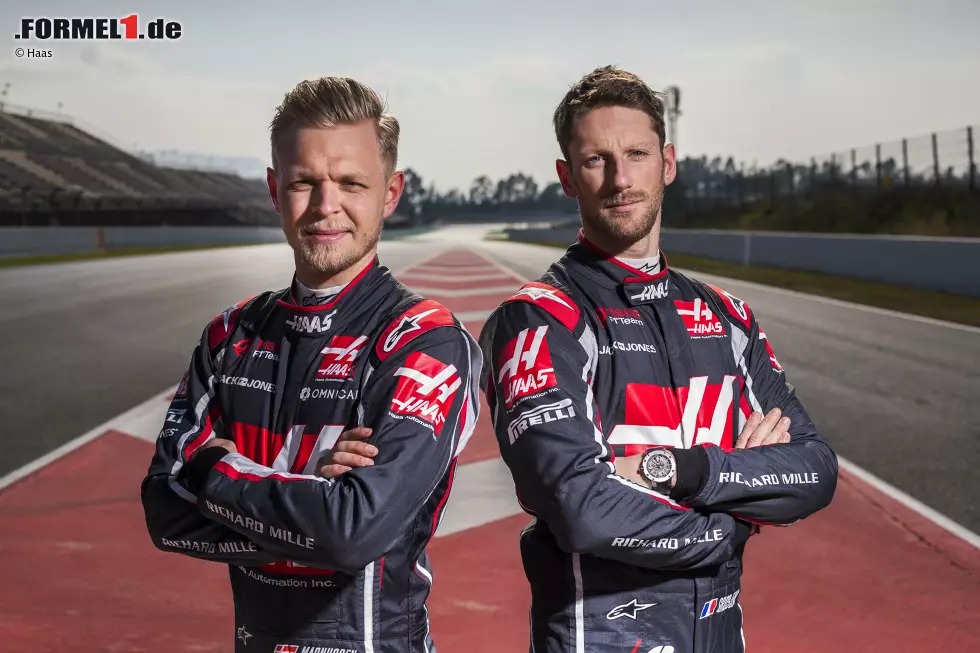 Foto zur News: Kevin Magnussen und Romain Grosjean (Haas)