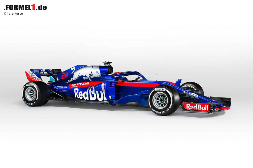 Foto zur News: &amp;quot;Honda Hybrid&amp;quot; steht auf der Motorabdeckung des neuen Toro Rosso. Ob das Glück bringt? Jetzt durch die Fotos des STR13 klicken!