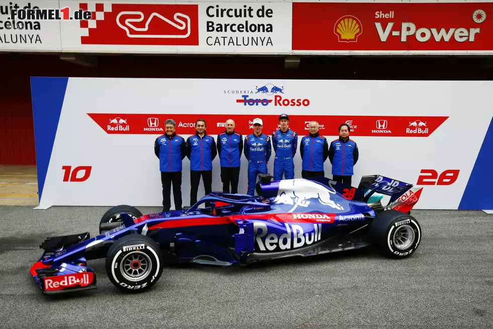 Foto zur News: Franz Tost, Pierre Gasly (Toro Rosso) und Brendon Hartley (Toro Rosso)