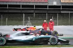 Foto zur News: Lewis Hamilton (Mercedes) und Max Verstappen (Red Bull)