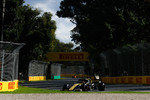 Foto zur News: Carlos Sainz (Renault) und Fernando Alonso (McLaren)