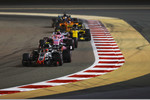 Foto zur News: Kevin Magnussen (Haas), Sergio Perez (Force India), Nico Hülkenberg (Renault), Fernando Alonso (McLaren) und Lewis Hamilton (Mercedes)