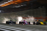 Foto zur News: Lewis Hamilton (Mercedes), Esteban Ocon (Force India), Nico Hülkenberg (Renault) und Fernando Alonso (McLaren)