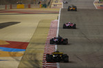Foto zur News: Esteban Ocon (Force India), Brendon Hartley (Toro Rosso) und Carlos Sainz (Renault)