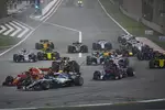 Foto zur News: Valtteri Bottas (Mercedes), Kimi Räikkönen (Ferrari), Pierre Gasly (Toro Rosso), Daniel Ricciardo (Red Bull), Esteban Ocon (Force India) und Lewis Hamilton (Mercedes)