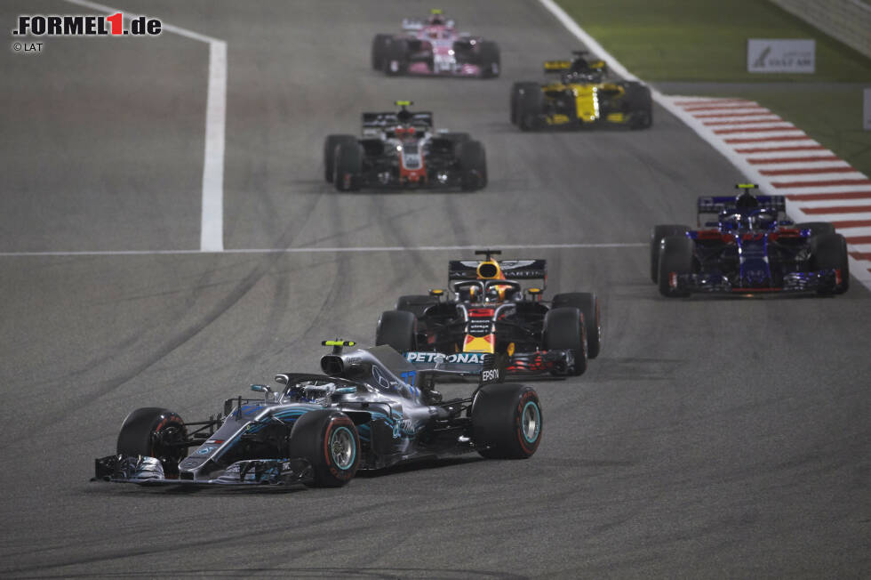 Foto zur News: Valtteri Bottas (Mercedes), Daniel Ricciardo (Red Bull), Pierre Gasly (Toro Rosso), Kevin Magnussen (Haas) und Nico Hülkenberg (Renault)