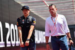 Foto zur News: Max Verstappen (Red Bull) und Jos Verstappen