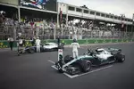 Foto zur News: Valtteri Bottas (Mercedes) und Lewis Hamilton (Mercedes)