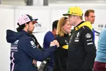 Foto zur News: Sergio Perez (Force India) und Nico Hülkenberg (Renault)