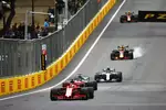 Foto zur News: Sebastian Vettel (Ferrari), Lewis Hamilton (Mercedes), Valtteri Bottas (Mercedes), Daniel Ricciardo (Red Bull) und Max Verstappen (Red Bull)