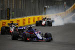 Foto zur News: Brendon Hartley (Toro Rosso), Romain Grosjean (Haas) und Kevin Magnussen (Haas)