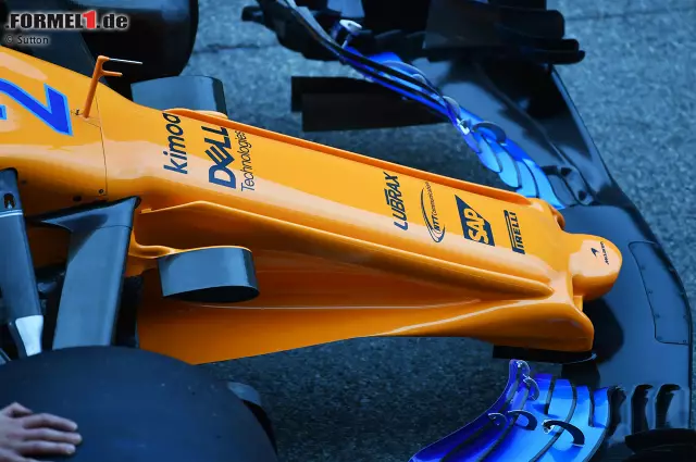 Foto zur News: Die neue und ausgefallene Nase am McLaren MCL33