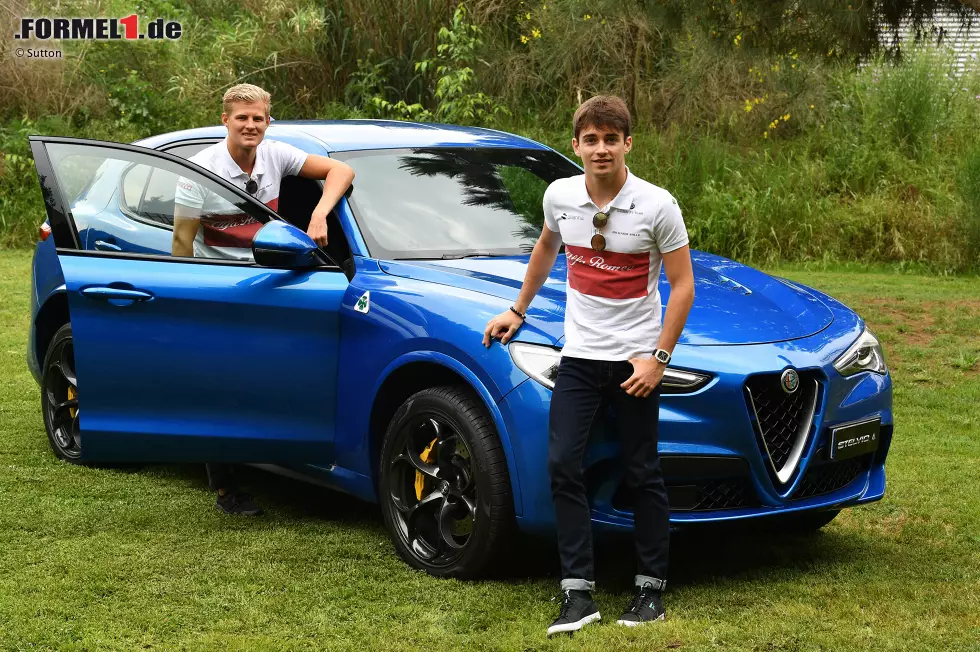 Foto zur News: Marcus Ericsson (Sauber) und Charles Leclerc (Sauber)