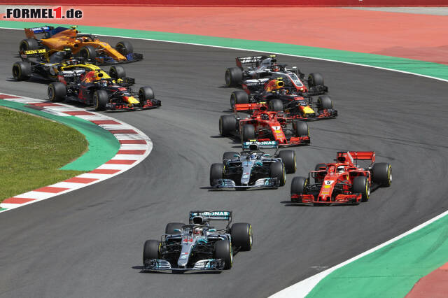 Foto zur News: Jetzt durchklicken: Das Start-Duell Bottas vs. Vettel in der Foto-Chronologie!