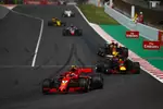 Foto zur News: Kimi Räikkönen (Ferrari), Max Verstappen (Red Bull) und Daniel Ricciardo (Red Bull)