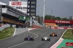 Foto zur News: Brendon Hartley (Toro Rosso), Charles Leclerc (Sauber) und Fernando Alonso (McLaren)