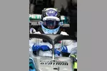 Foto zur News: Valtteri Bottas (Mercedes) im Helmdesign von Mika Häkkinen